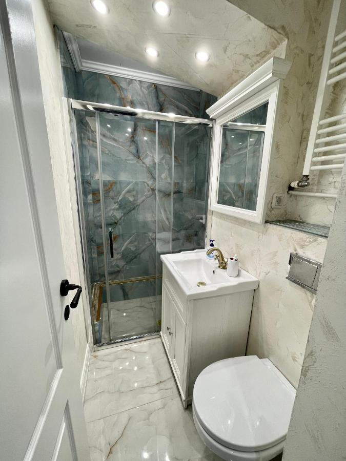 White Residence Craiova Bagian luar foto